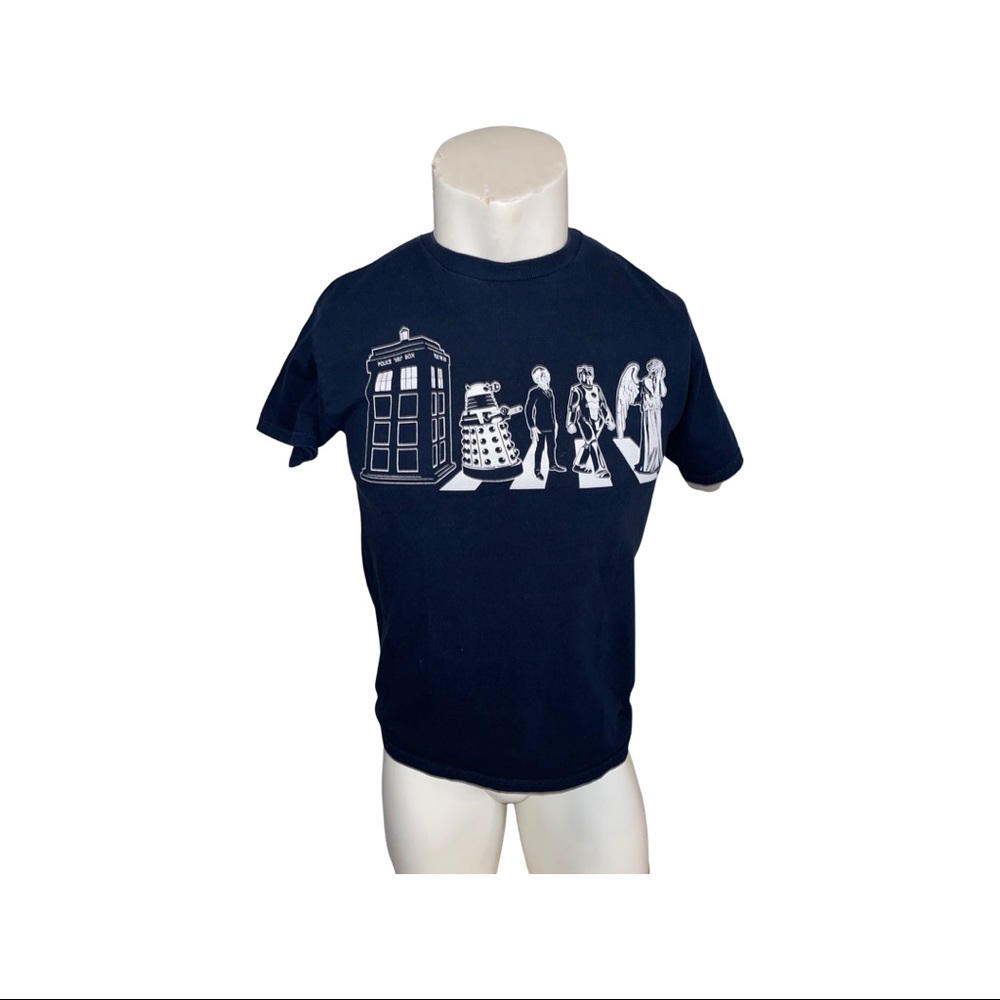 Dr. Who Graphic Tee // Adult Medium // BBC // Tardis